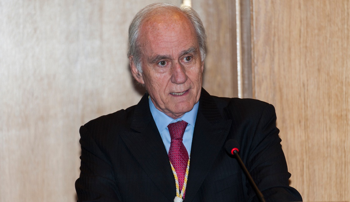 Luis Ortiz Quintana, Presidente de la Academia Médico-Quirúrgica Española (AMQE)
