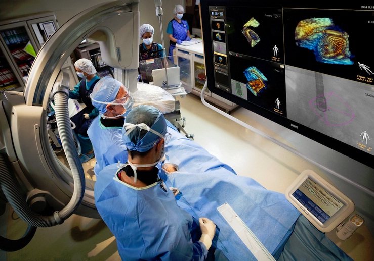 La Luz incorpora tecnología en 3D para cirugías mínimamente invasivas