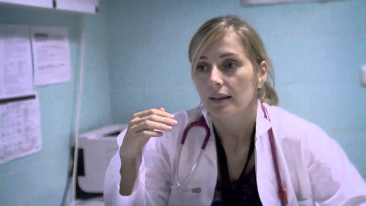 La Dra. Neus Pociello, pediatra, explica los síntomas y los tratamientos para curar la bronquiolitis. 