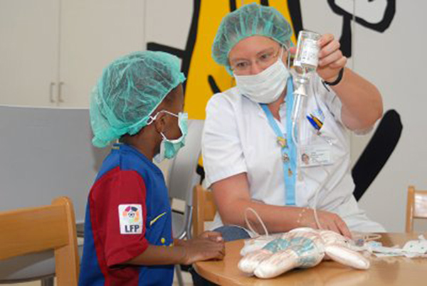 Bayer colabora con el Hospital Sant Joan de Déu para mejorar la estancia de los niños hospitalizados