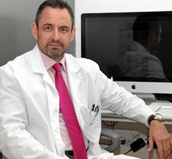Doctor José Ángel Gómez es el jefe del servicio de urología de Hospital Quirón Málaga es el jefe del servicio de urología de Hospital Quirón Málaga