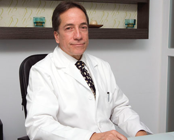 Doctor Moisés Pulido, especialista en medicina preventiva y cardiología en Unidad de Prevención Cardiovascular