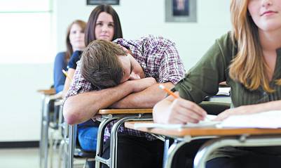 Más del 25 por ciento de los niños tiene problemas para atender en clase por falta de sueño