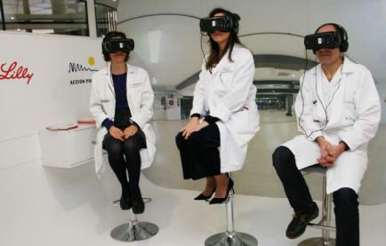 Una cabina de realidad virtual para mostrar el día a día de pacientes con psoriasis