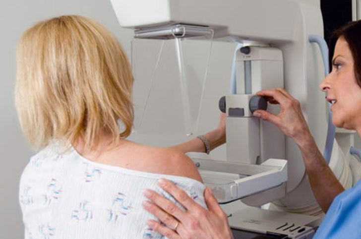 Más de 6.000 extremeñas se someterán a mamografías dentro del Programa de Detección Precoz del Cáncer de Mama