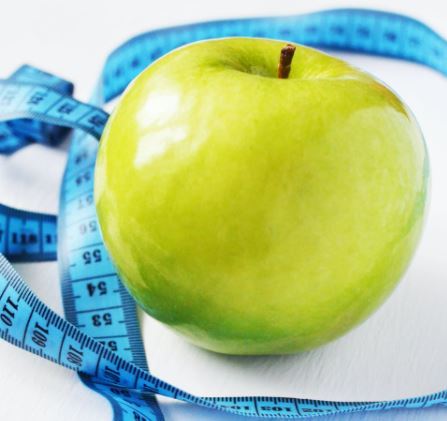 Alertan del peligro de las “dietas milagro” como propósito del año nuevo