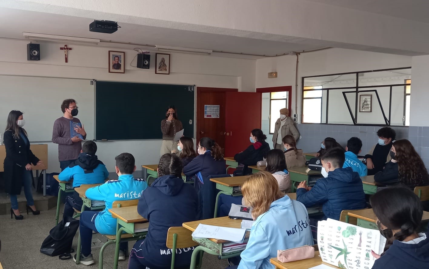 Profesionales de Quirónsalud Huelva promueven hábitos saludables entre los más jóvenes