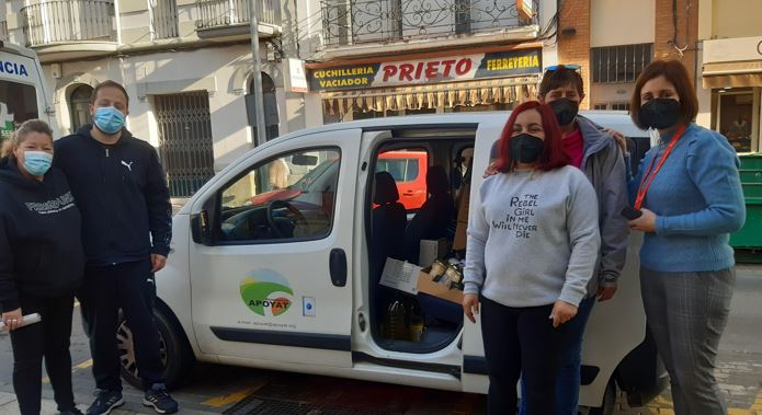 Ribera Santa Justa dona 10 kilos de alimentos a la asociación Apoyat