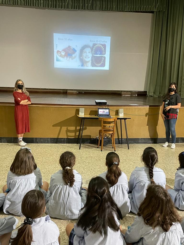 Ribera Salud: Charla sobre higiene bucal y traumatismos a niños