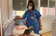 Ribera Hospital de Molina recibe una donación de la Red de Bibliotecas municipal