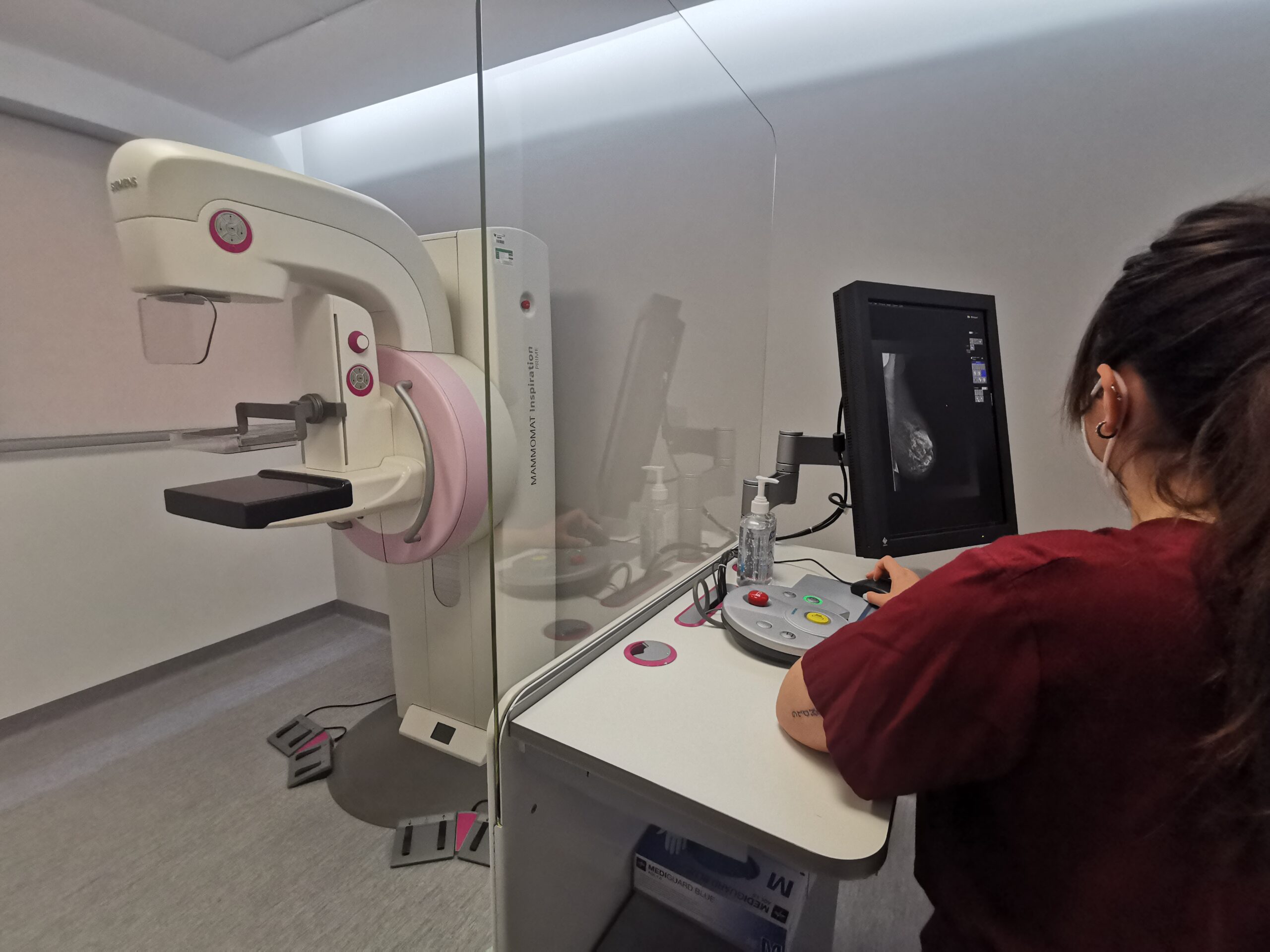 Mamógrafo 3D que mejora la precisión diagnóstica