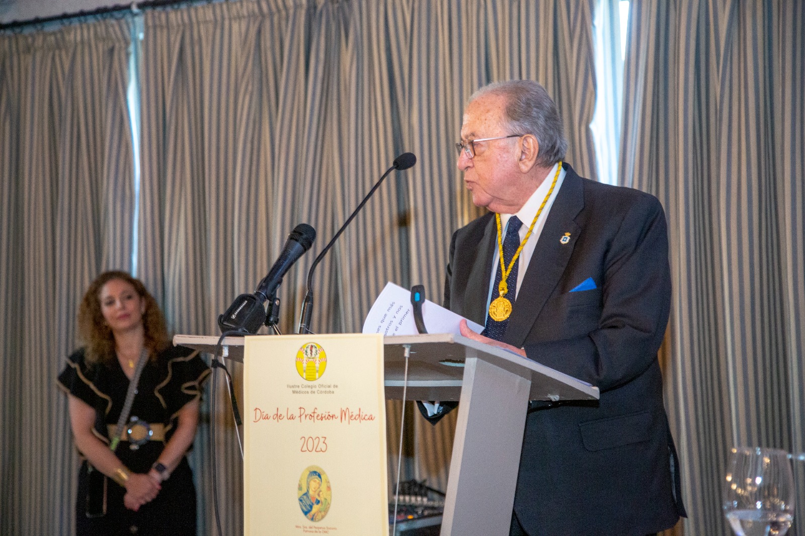 Dr. Diego Murillo Colegiado de Honor por el Colegio de Médicos de Córdoba