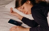 El 36% de los adolescentes afirman despertarse una vez durante la noche para revisar su móvil