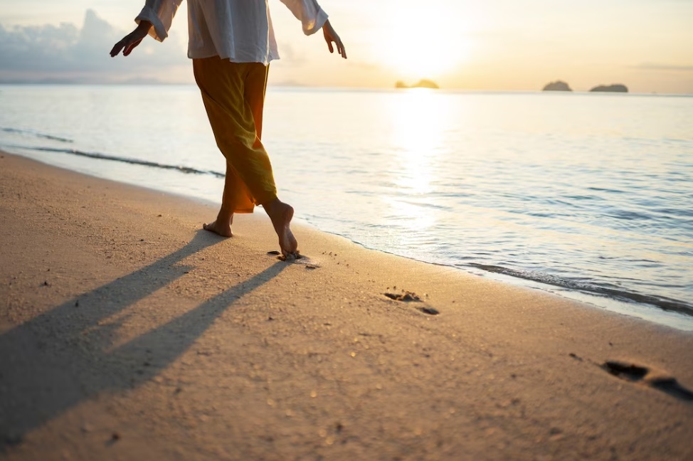 Salud vascular: Beneficios de caminar por la playa