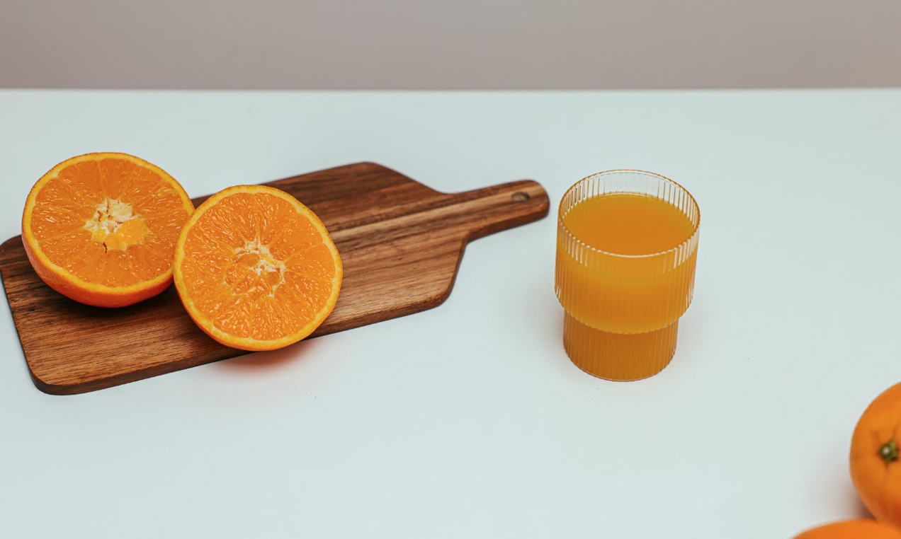 El zumo de naranja modula vías asociadas a la función cardiovascular, según un nuevo ensayo clínico